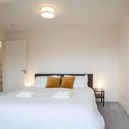 Appartamento Modern 3br Split Level With Balcony 16