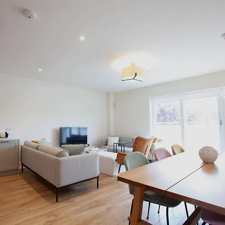 Modern 3br Split Level With Balcony 16 Appartement Dublin