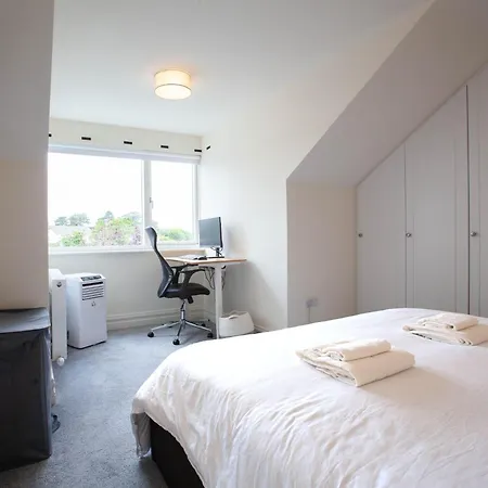 Апартаменты Modern 3br Split Level With Balcony 16 Дублин