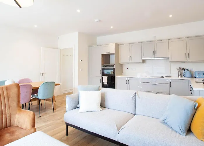Appartement Modern 3br Split Level With Balcony 16 *