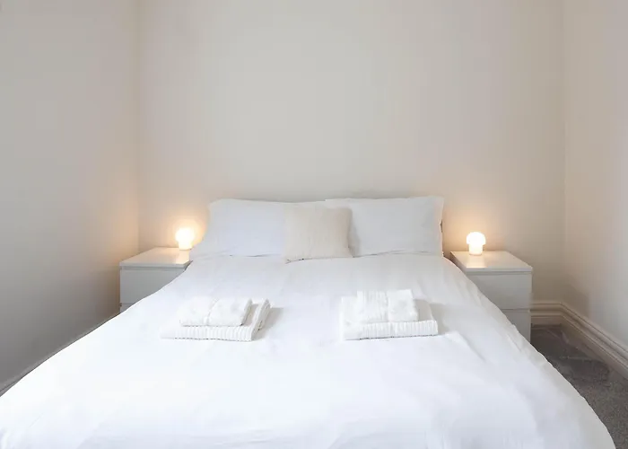 Appartement Modern 3br Split Level With Balcony 16 *